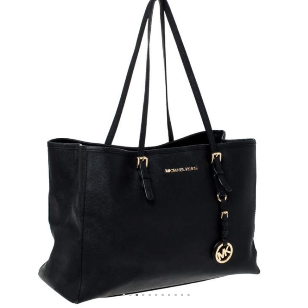 MICHAEL KORS JET SET TRAVEL LARGE SAFFIANO LEATHER TOTE BAG IN NAVY BLUE